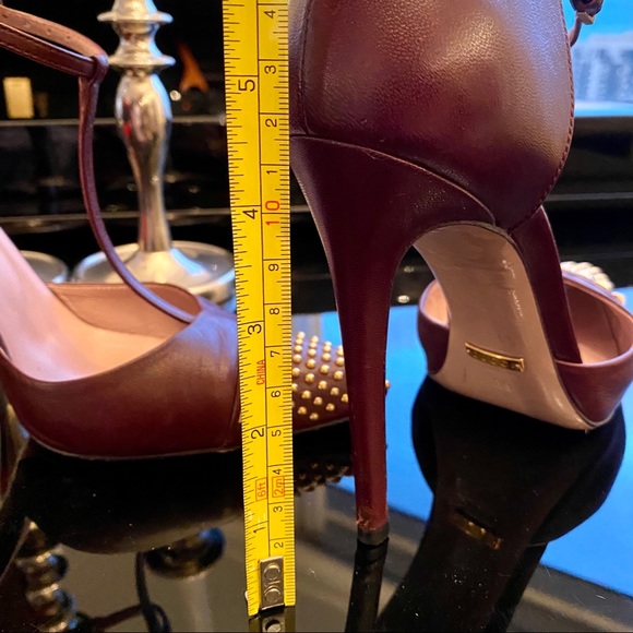 🎉HP🎉 AUTH GUCCI COLINE STUDDED T-STRAP PUMP - Picture 12 of 16